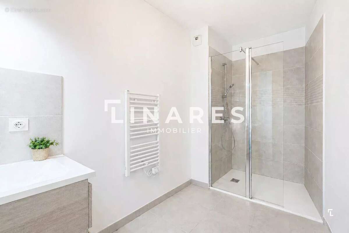 ENJOY MAURIAC - Appartement T2 loué de 41m² - Terrasse - 13010 - photo 6