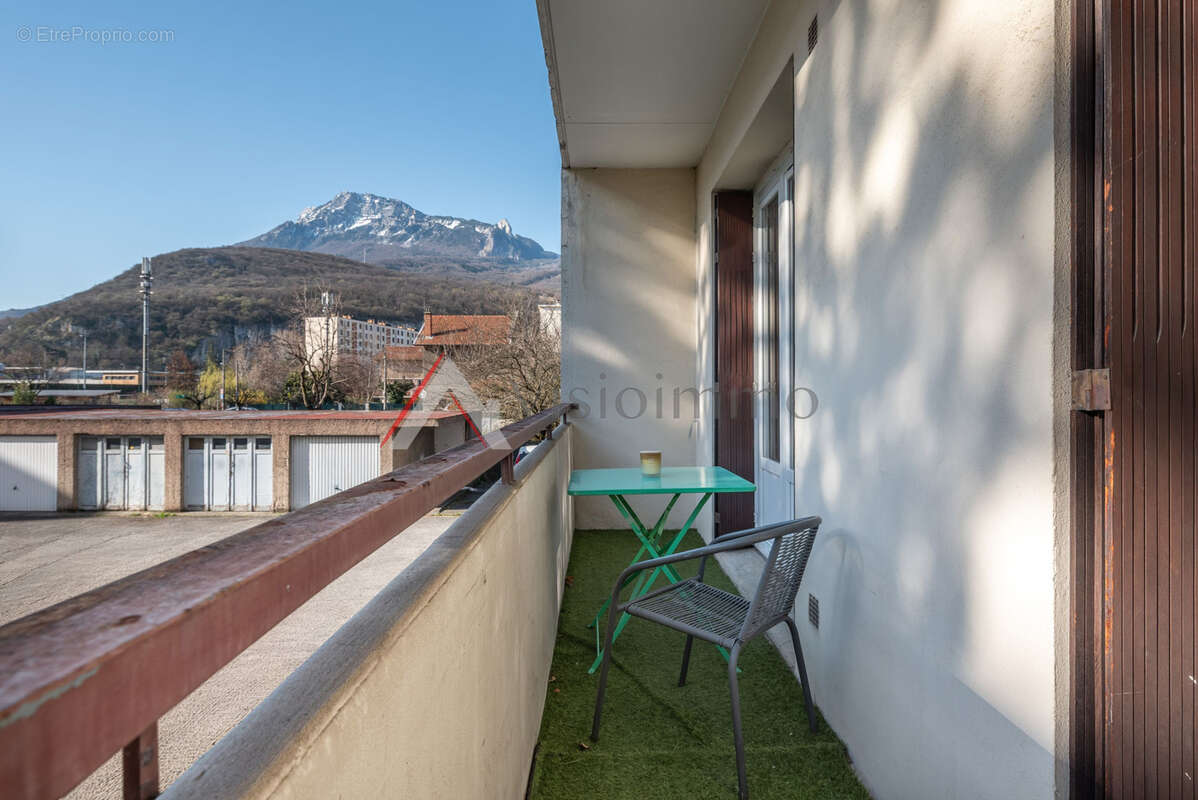 Appartement à FONTAINE