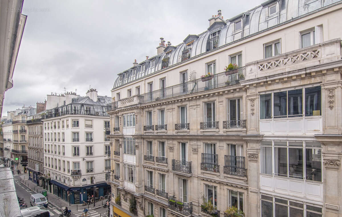 Appartement à PARIS-10E