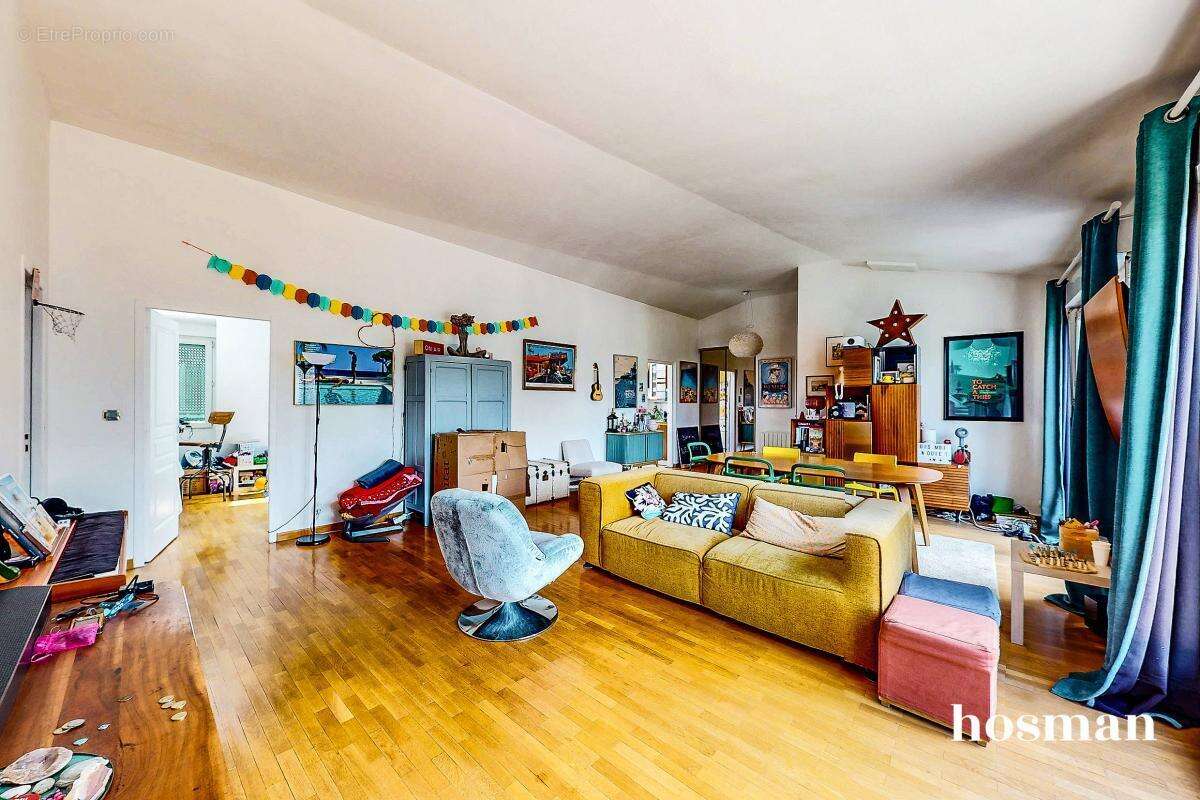 Appartement à LES LILAS