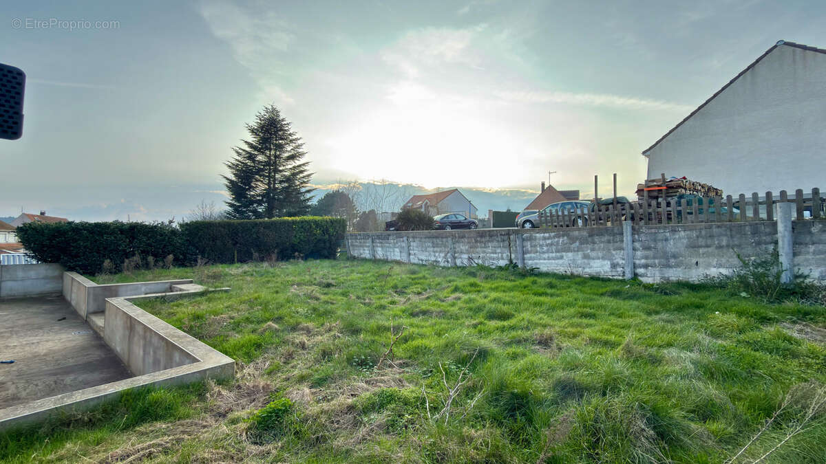 Maison à SAINT-ETIENNE-AU-MONT