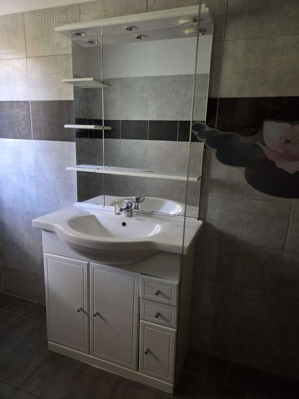 Maison à LA MOTTE-CHALANCON