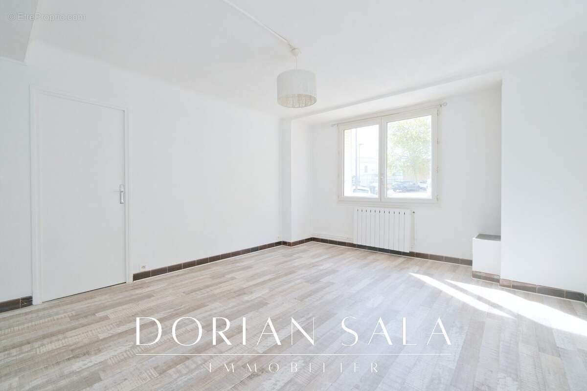 Appartement à MARSEILLE-15E