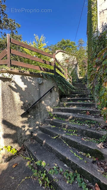 Maison à CALUIRE-ET-CUIRE