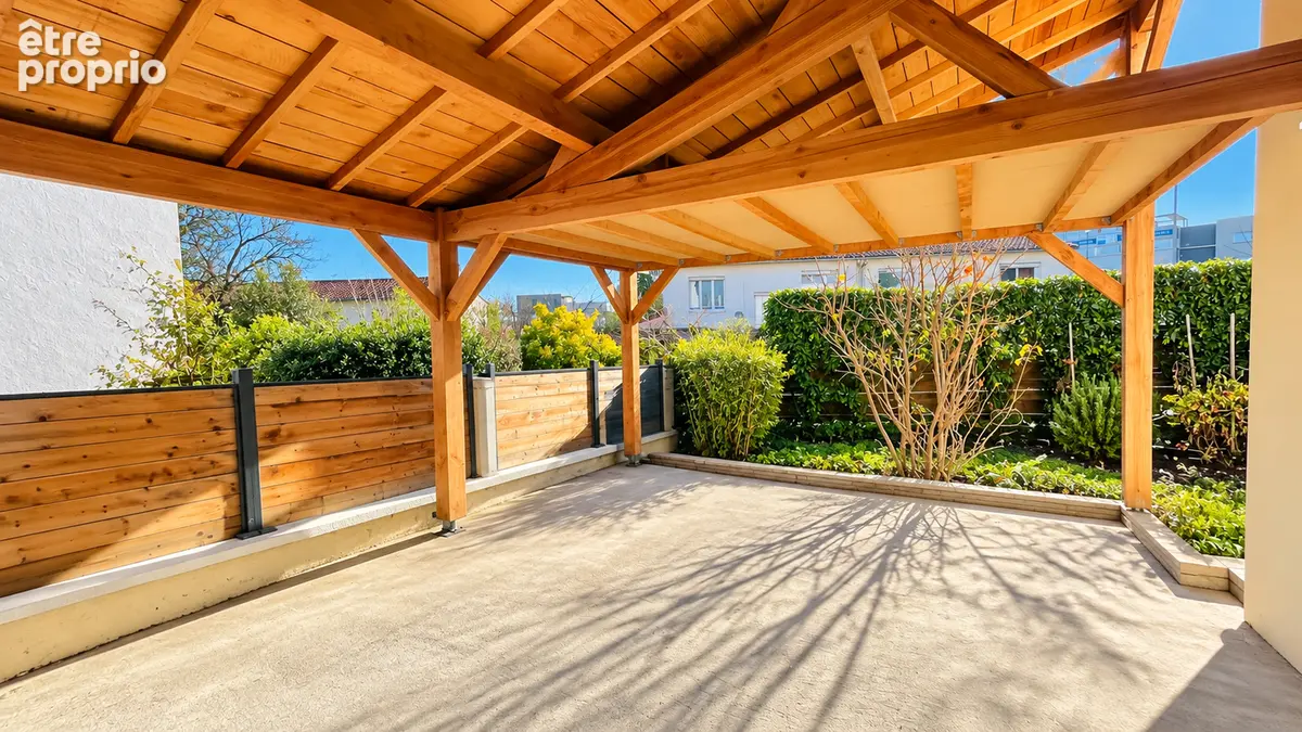 CLERMONT-FERRAND  Maison de ville 125 m² , jardin, terrasse et beaux espaces de vie - photo 5