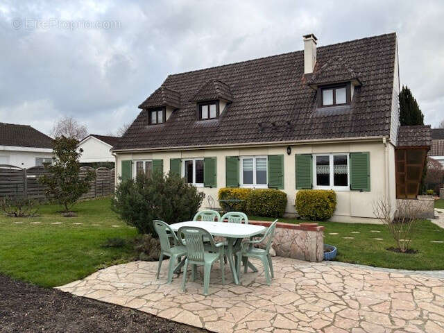 Maison à LE MEE-SUR-SEINE
