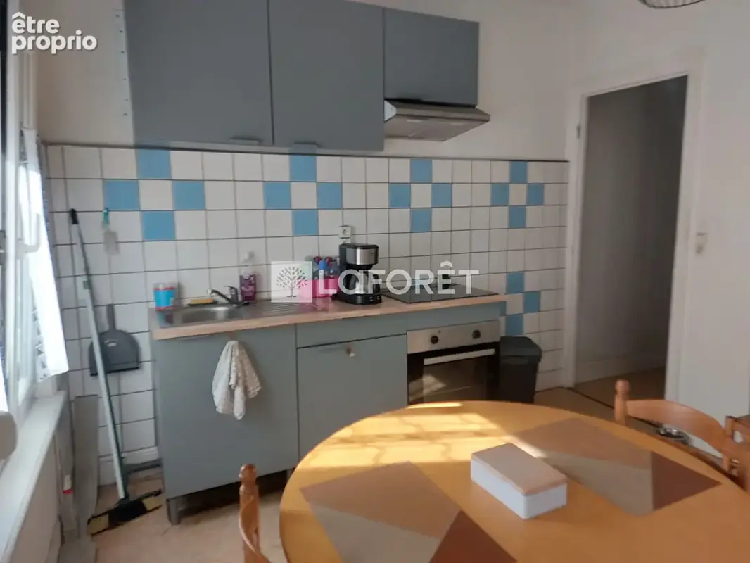 Local commercial et appartement - photo 3