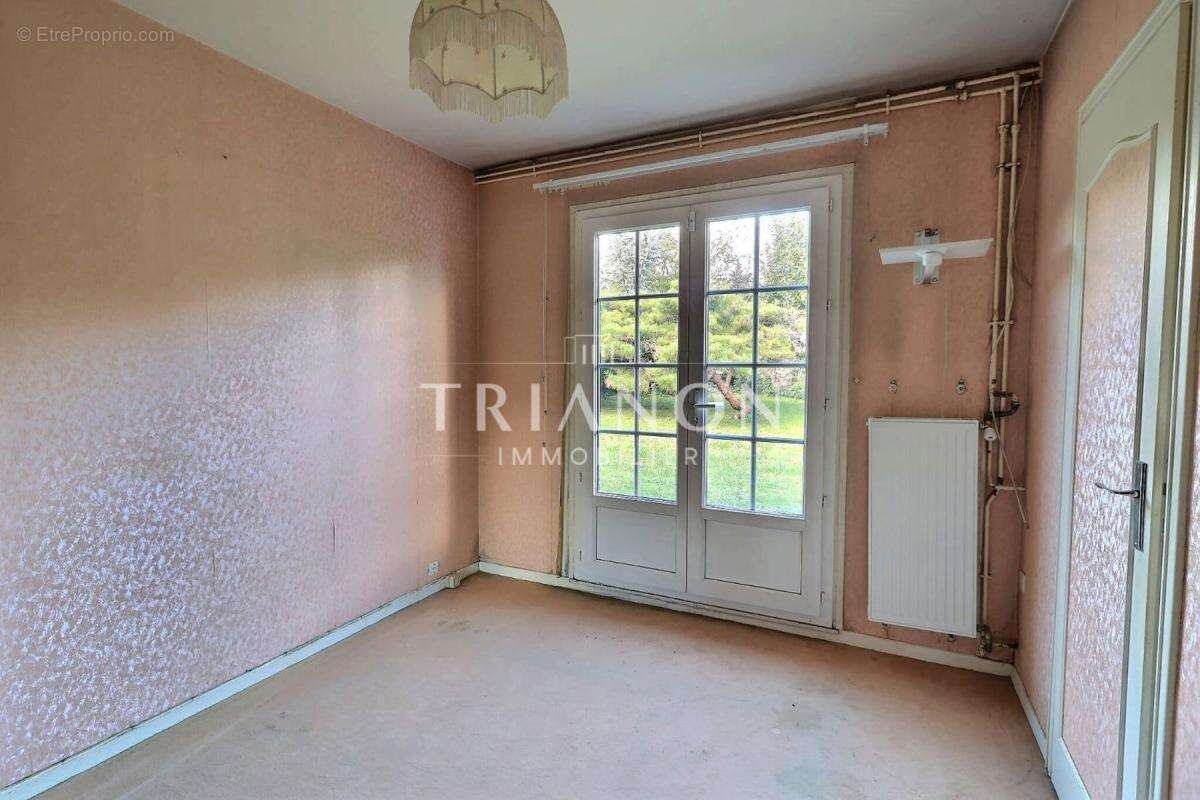 Maison à VILLIERS-SAINT-FREDERIC