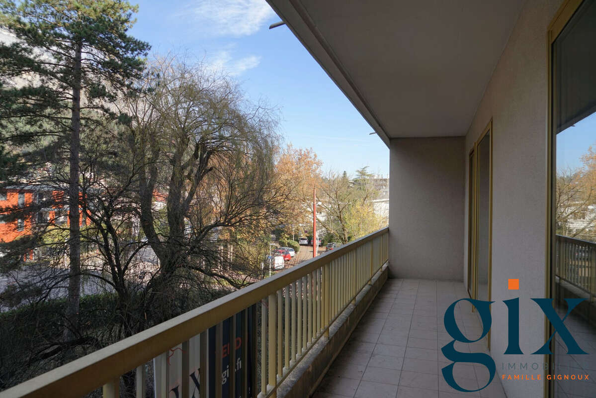 Appartement à MEYLAN