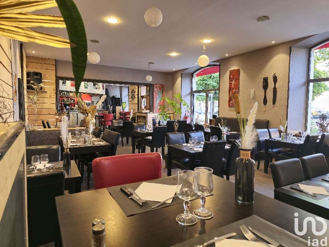 Photo 2 - Commerce à SEVERAC-LE-CHATEAU