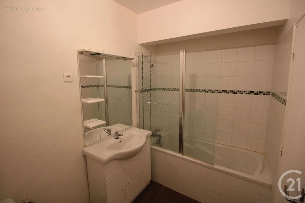 Appartement 44 m² à Marseille-4e  - photo 6