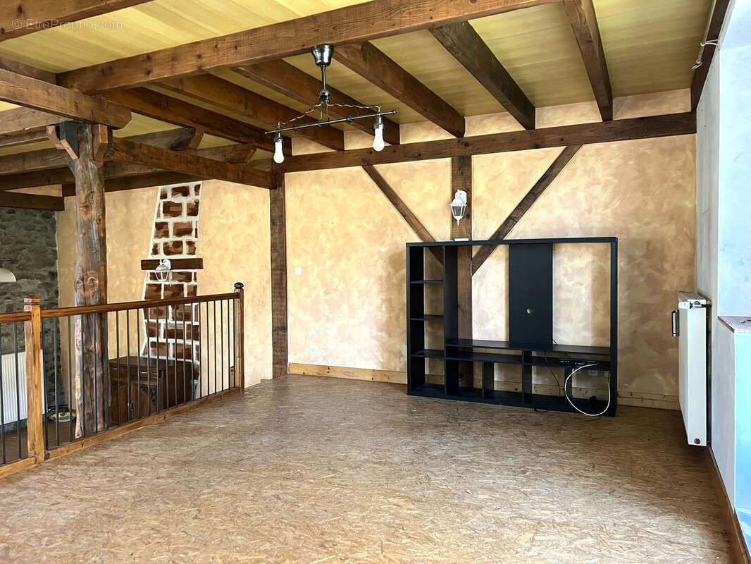 Maison à ALLEGRE