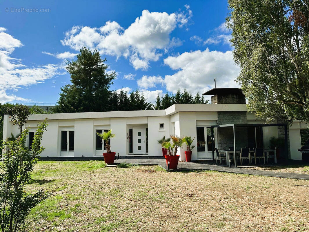 Maison à SAINT-YORRE