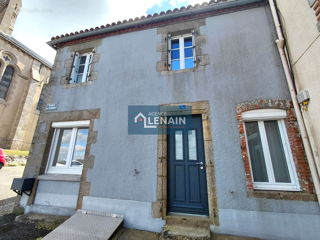 Maison à MENOMBLET