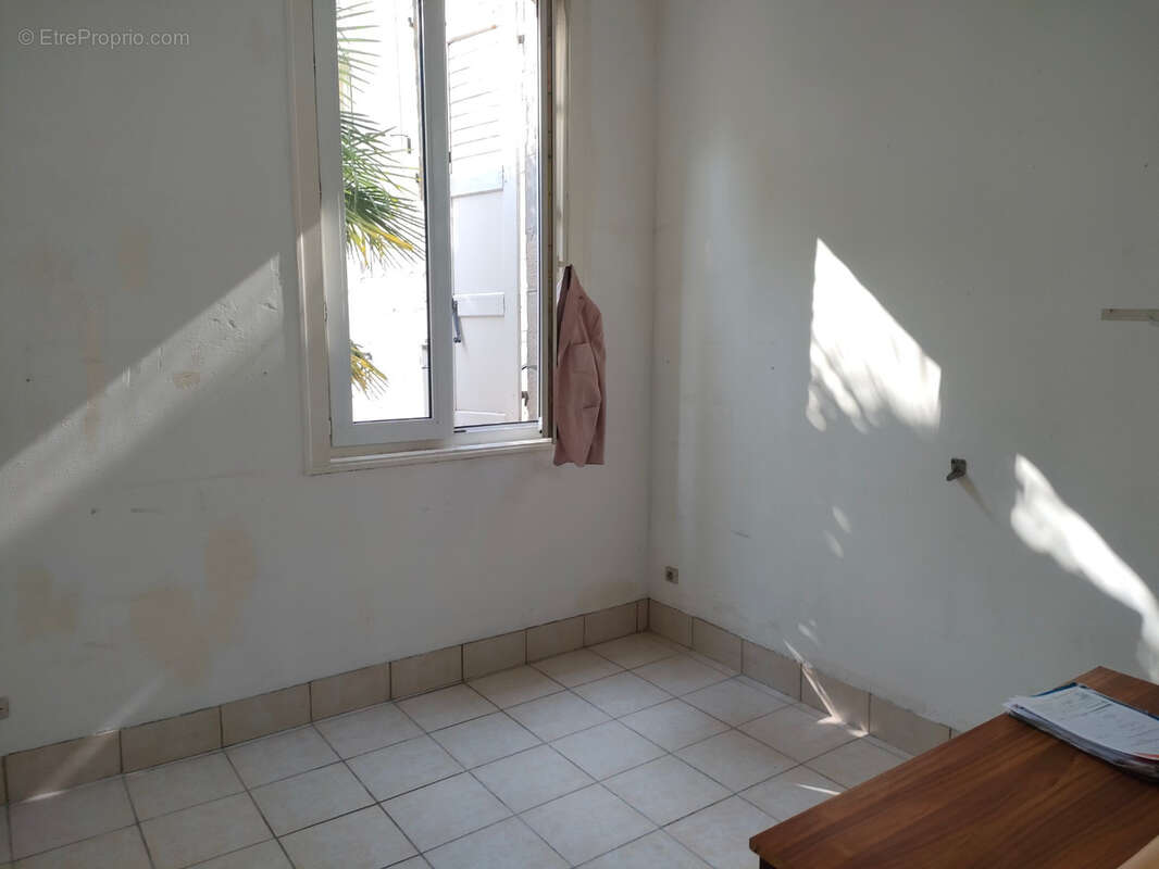 Commerce à BRIVE-LA-GAILLARDE