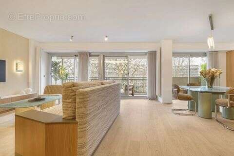 Appartement à PARIS-6E