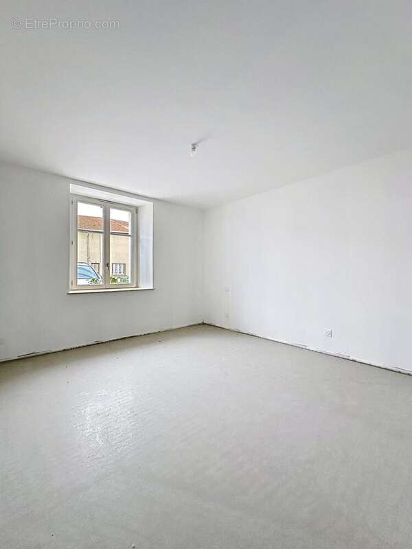 Photo 2 - Maison à TRONDES