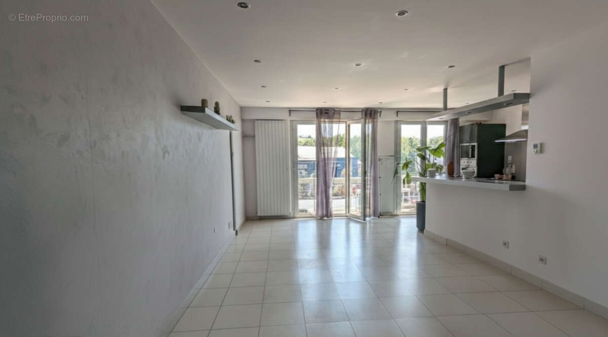Appartement à ONET-LE-CHATEAU