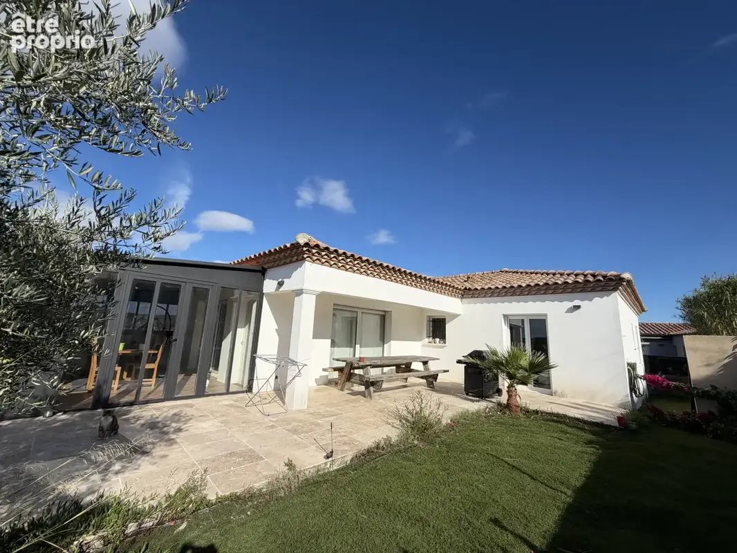 Villa de caractère de 240 m2 habitables avec piscine à débordement - photo 10