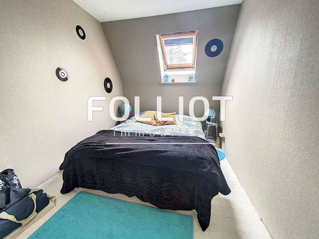 Maison à LE MESNIL-VILLEMAN