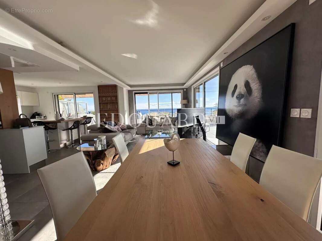 Appartement à ROQUEBRUNE-CAP-MARTIN