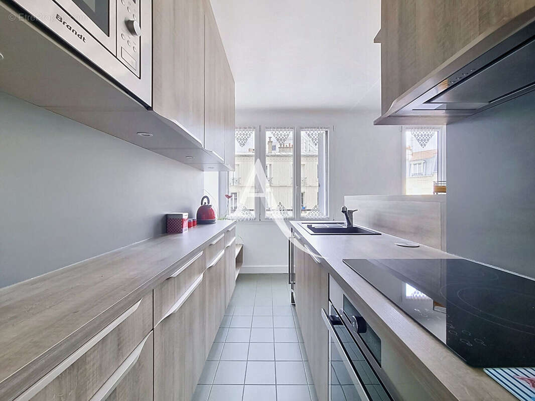 Appartement à PARIS-20E