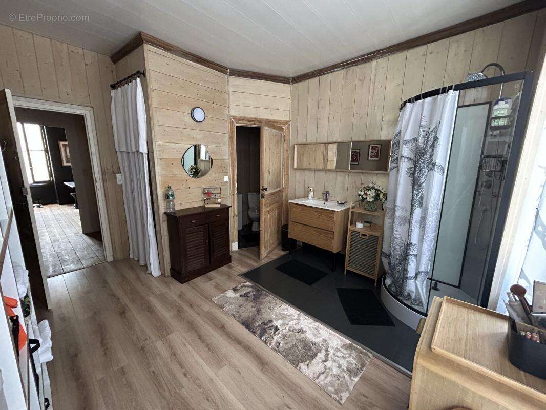 Maison à SAINT-JEAN-D'ANGELY