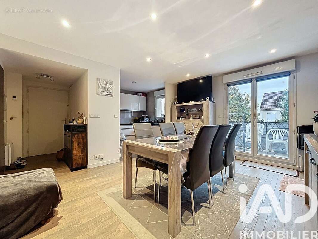 Photo 2 - Appartement à ROISSY-EN-BRIE