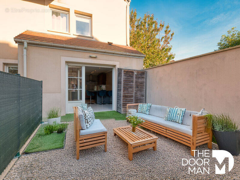 Appartement à LE PERRAY-EN-YVELINES