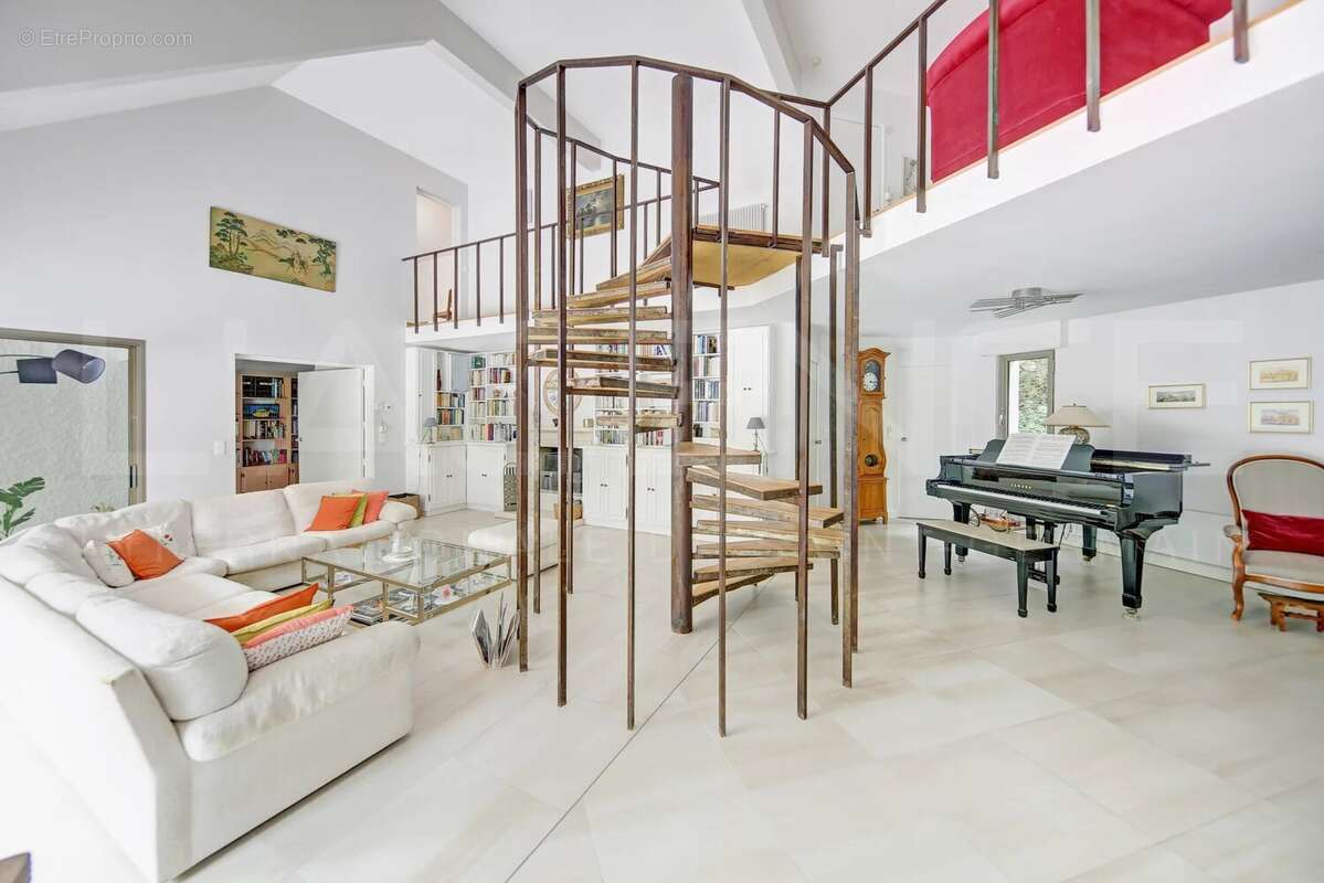 Maison à FEUCHEROLLES