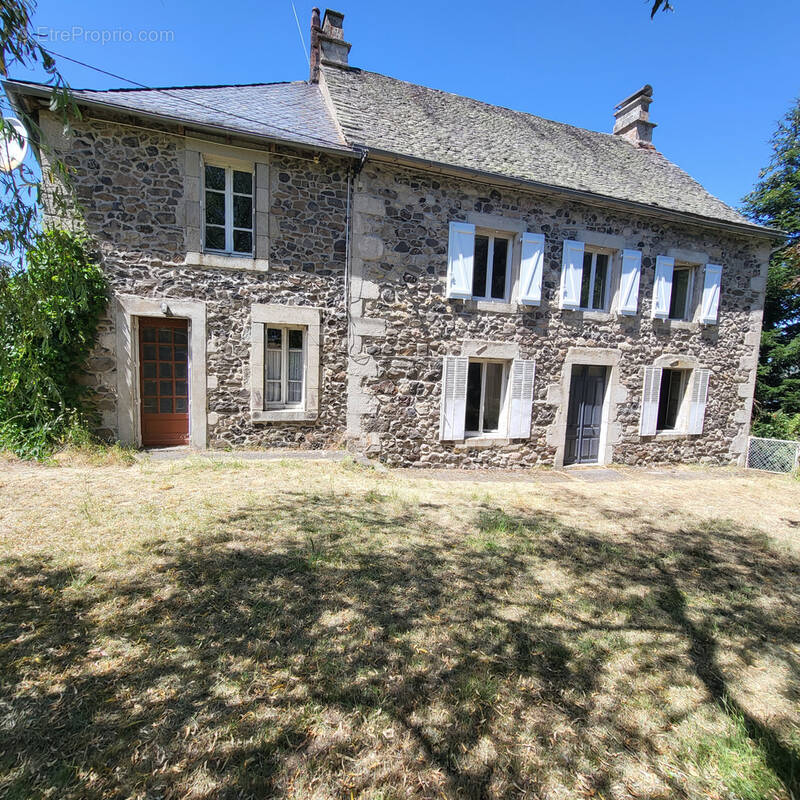 Maison à APCHON