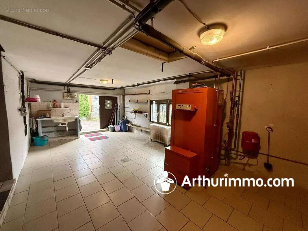 Maison à CHAVANNES-LES-GRANDS