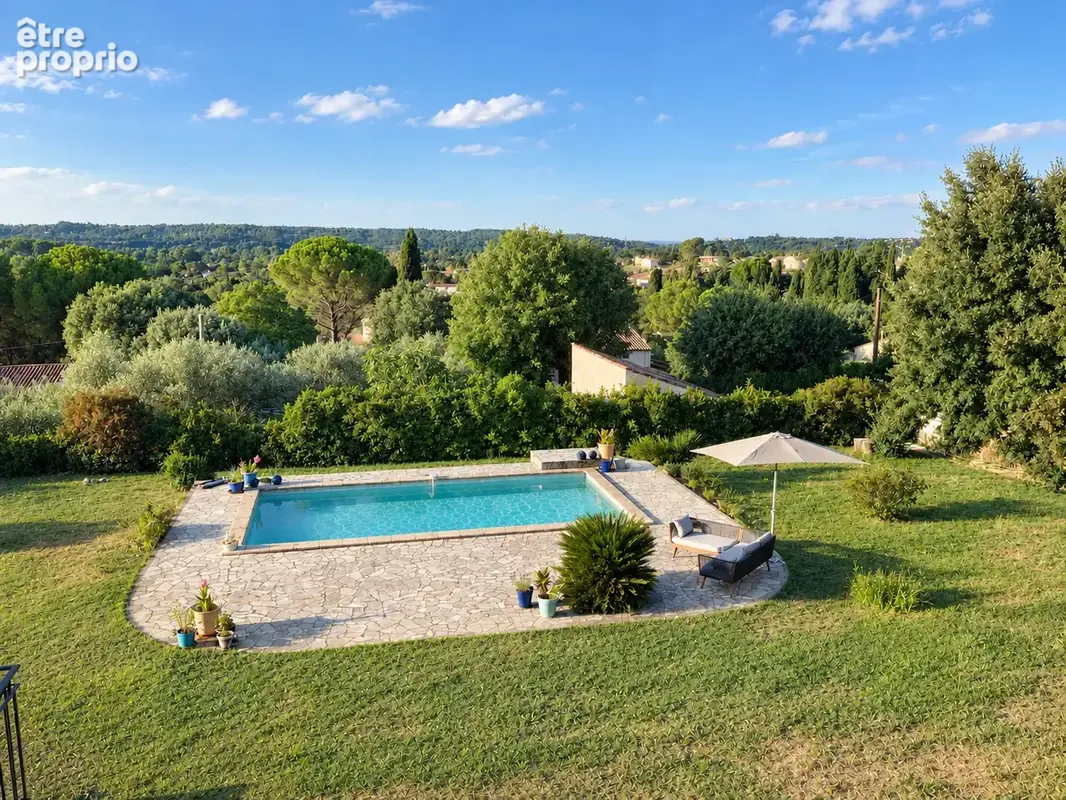 Une vue imprenable sur UZES et tous commerces à pieds - photo 2