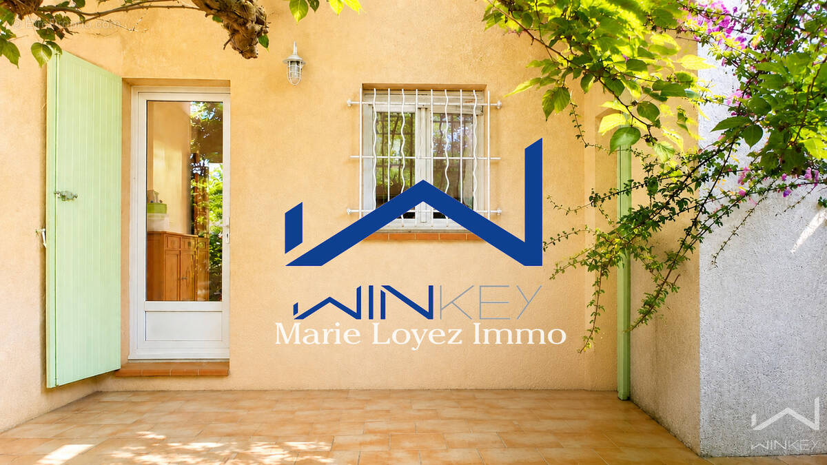 Maison à SAINT-CYR-SUR-MER