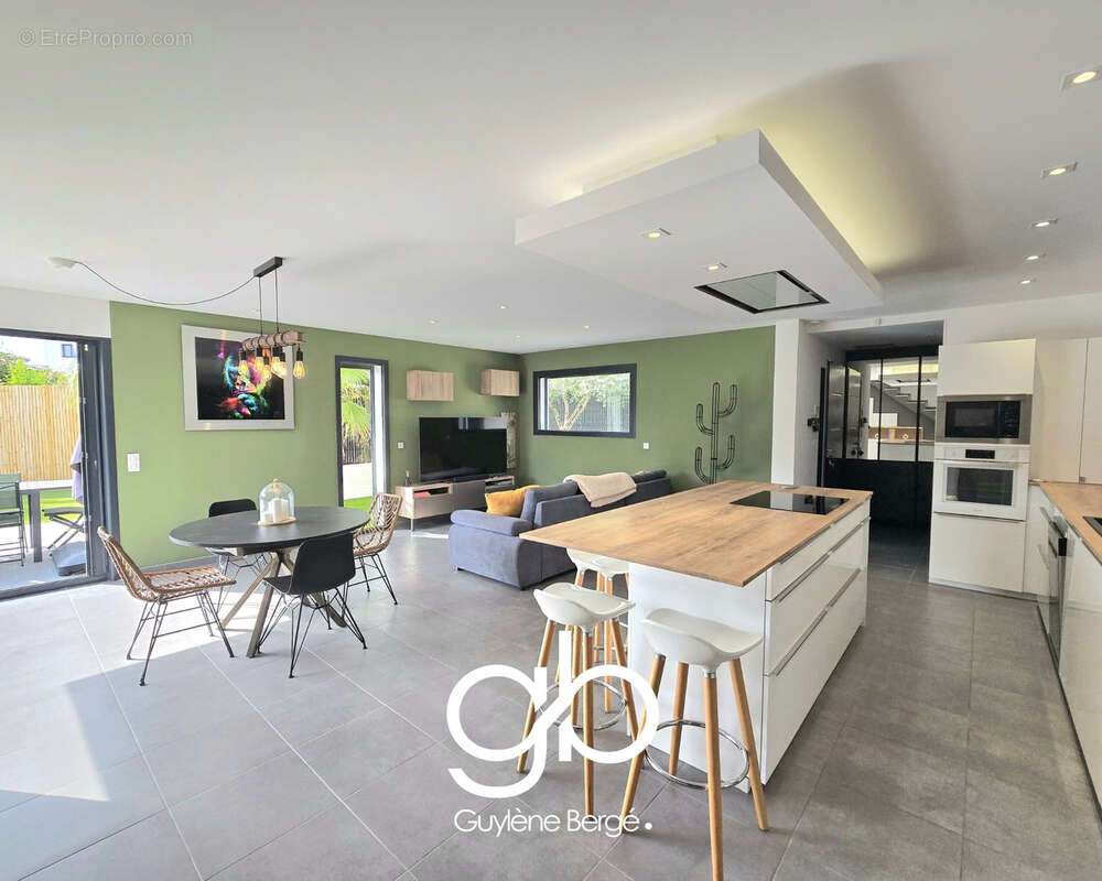 Maison à SAINT-DREZERY