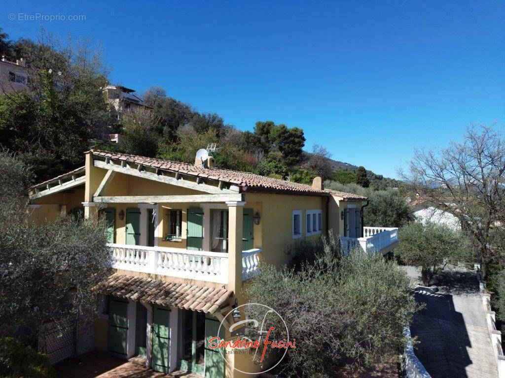 Maison à GATTIERES