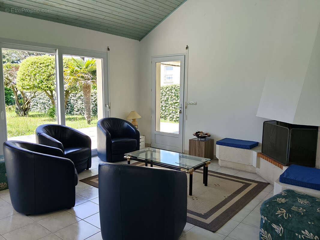 LA PLAINE SUR MER , Maison proche mer sur terrain constructible - photo 10
