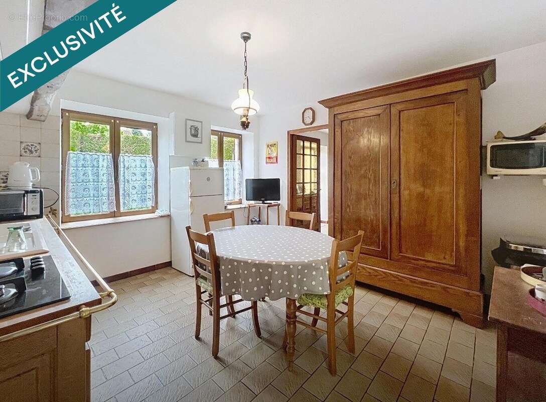 Maison 130 m² à Gray-La-Ville  - photo 3
