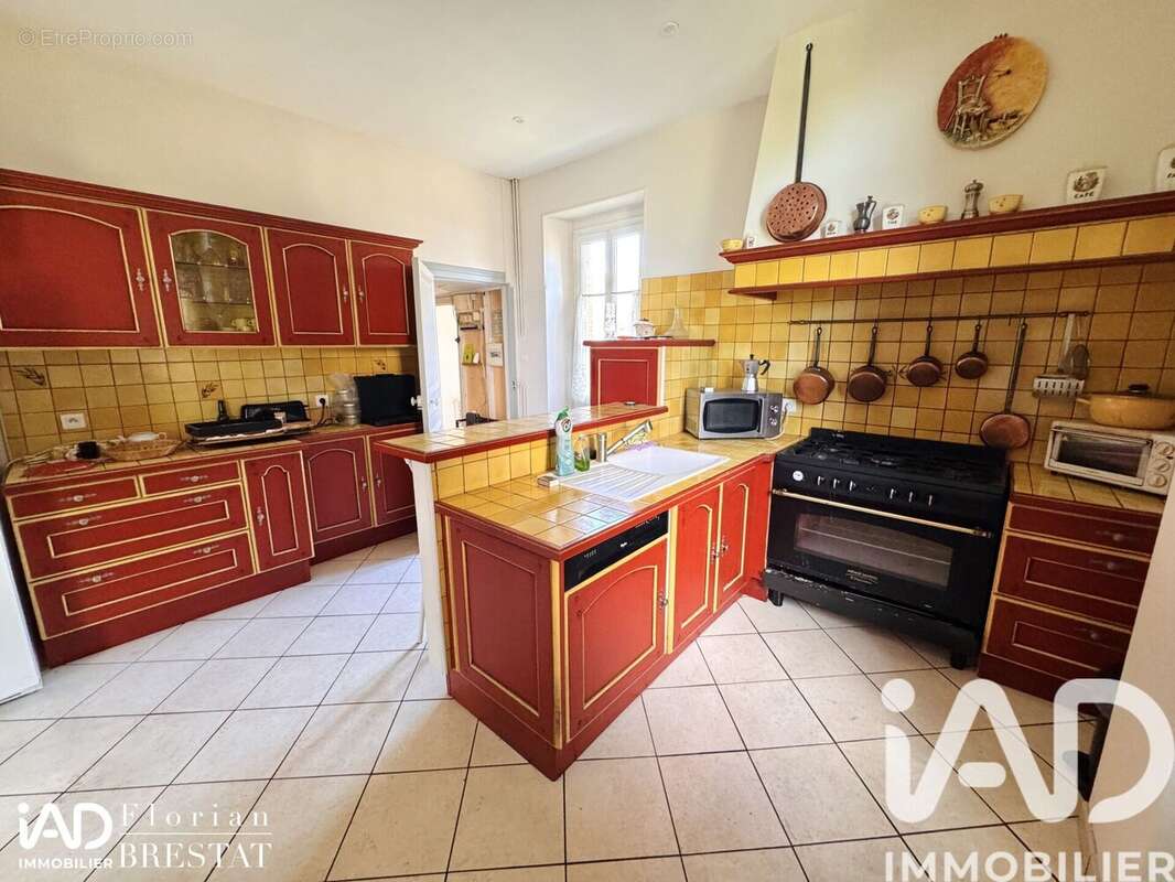 Maison 223 m² à Semeac  - photo 7