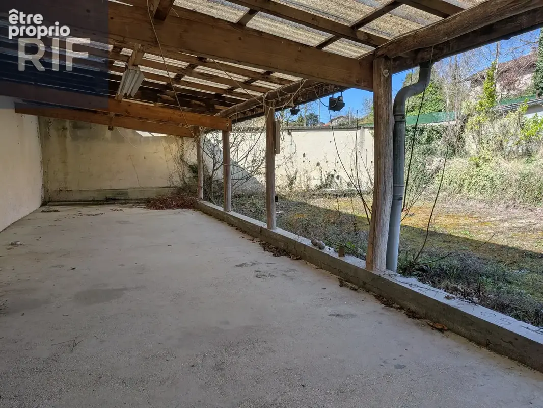 Secteur BOURGOIN-JALLIEU - Bâtiment à fort potentiel : Commerce et Habitation (145 m2) - photo 11