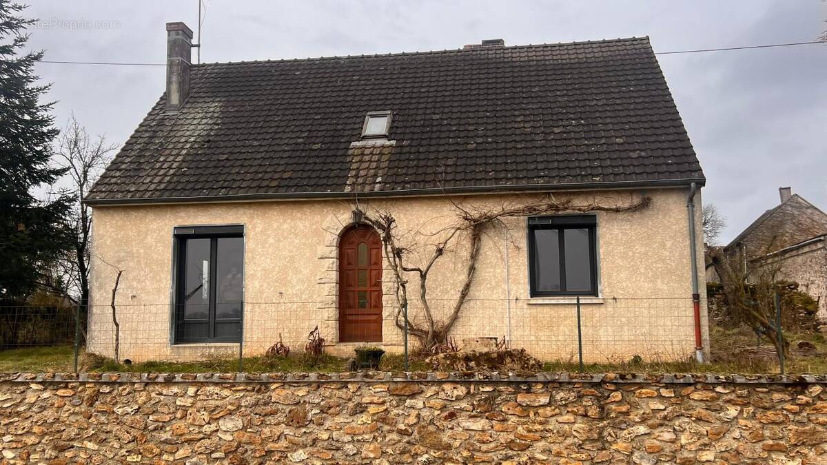 Maison à VILLENEUVE-SUR-BELLOT