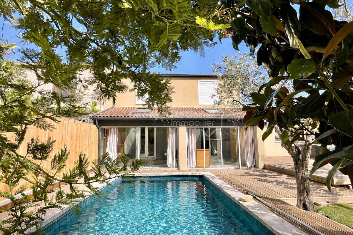 Maison à LES ANGLES