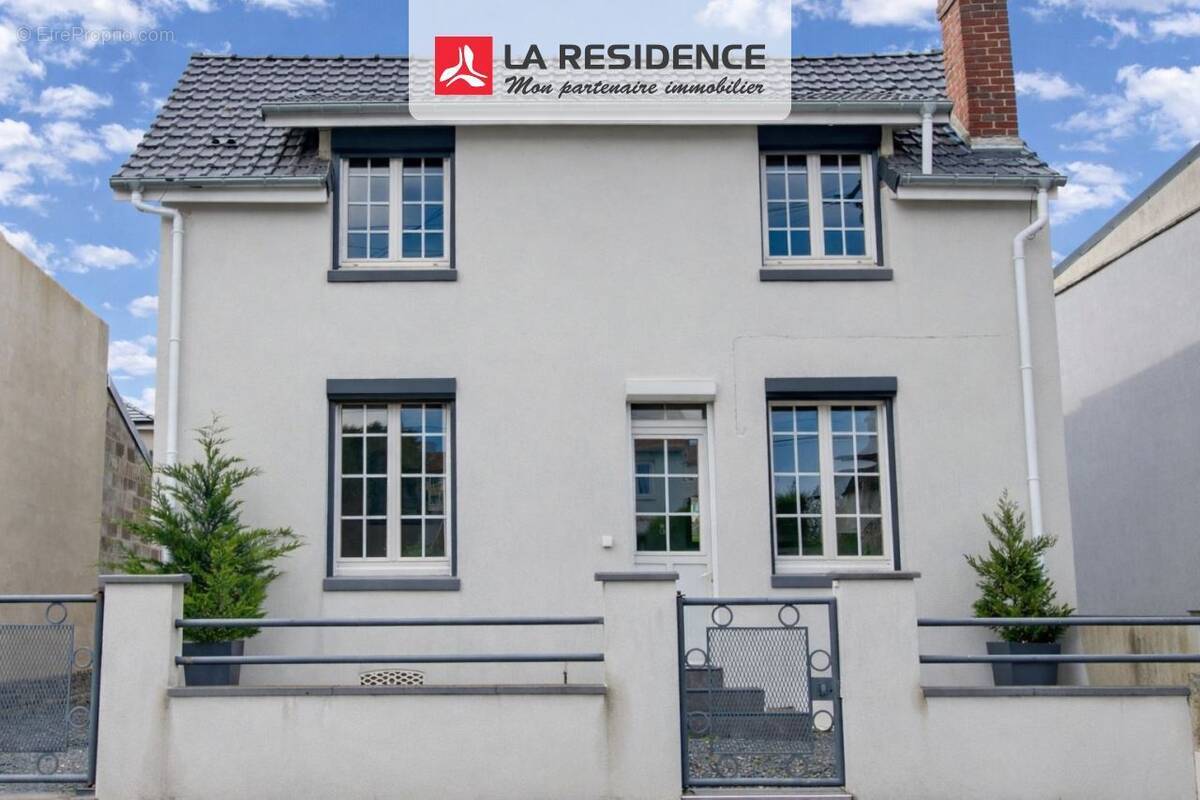 Maison 5 pièces 117 m² · à Saint-Etienne-du-Rouvray · 117 m² · 289 500 €