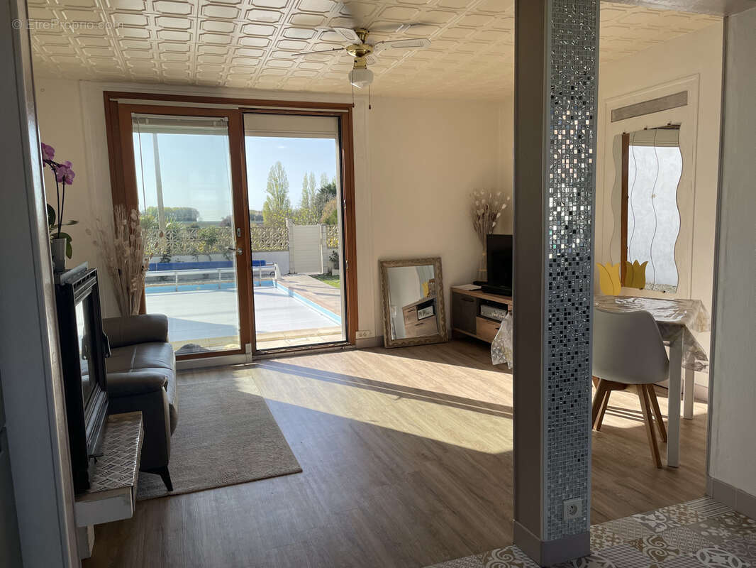 Maison à MORTAGNE-SUR-GIRONDE