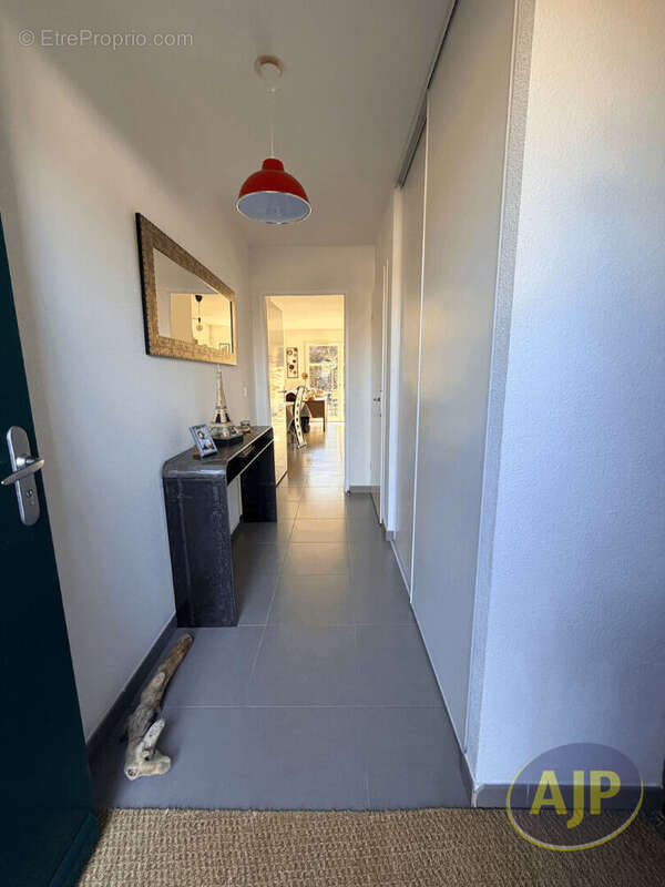 Maison à SAINT-JEAN-D'ILLAC