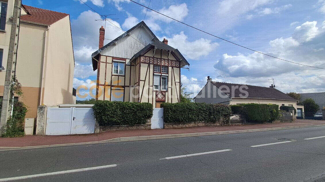 Maison à CHALETTE-SUR-LOING
