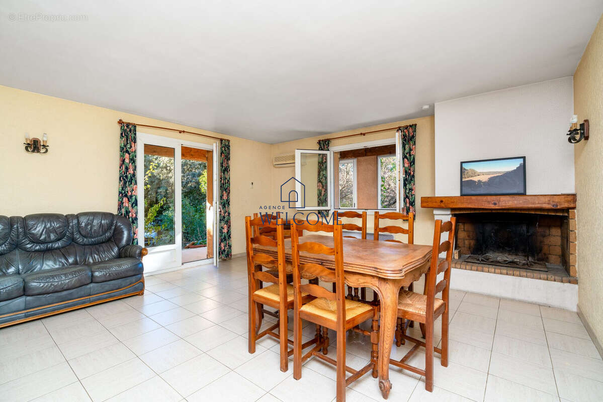 Maison à SAINT-MATHIEU-DE-TREVIERS