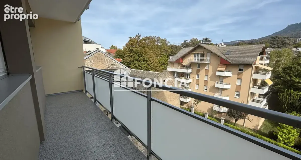 Le Wilson : T4 au 5è étage avec garage Centre Ville Aix les Bains - photo 5