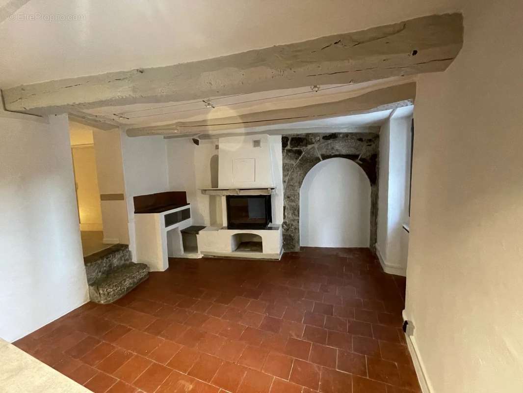 Appartement à PEILLE