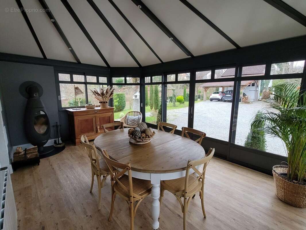 Maison à SAINT-VICTURNIEN